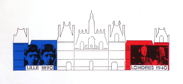 podłużny plakat. W środkowej części rysunek budynków z dachami i wieżyczkami. Po lewej i prawej stronie zdjęcia. Lewe zdjęcie jest niebieskie, prawe czerwone. Kolorystyka plakatu nawiązuje do francuskiej fragi .
