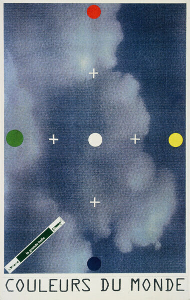Plakat. Na tle zdjęcia nieba i chmur cztery kolorowe kropki ustawionymi jak na godzinie 12, 3, 6 i 9. Poniżej napis w języku francuskim: Couleurs du monde.
